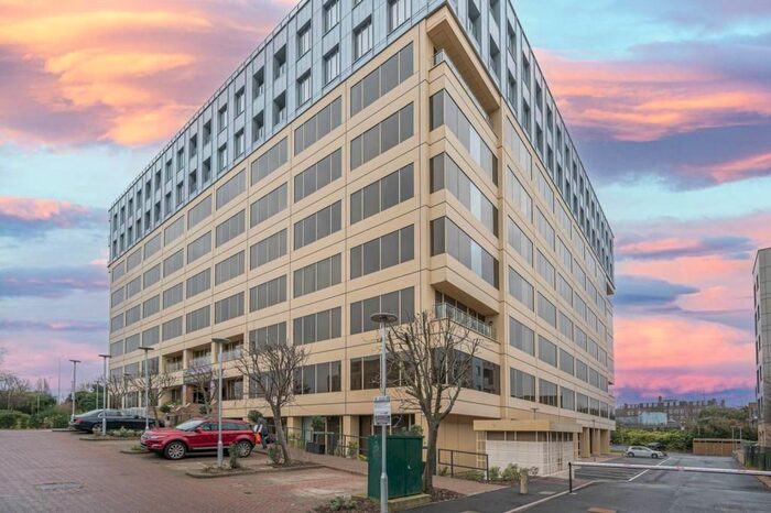 2 Bedroom Flat To Rent In West Gate, Ealing, W5