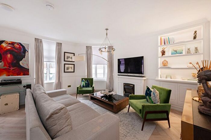 3 Bedroom Flat To Rent In Marylebone, W1H