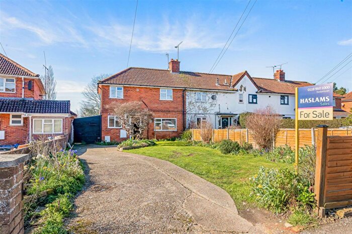 3 Bedroom End Terrace House For Sale In Northumberland Avenue, Reading, RG2