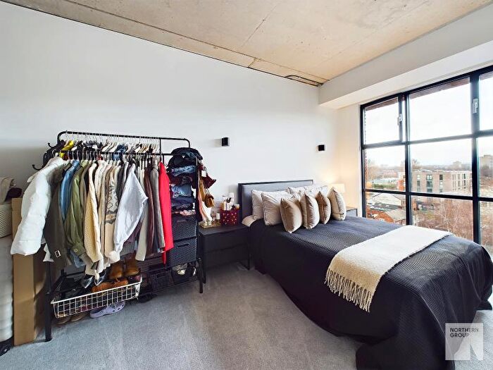 2 Bedroom Apartment To Rent In Apt . :: One Silk St, M4
