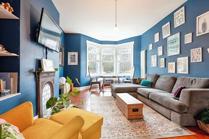 2 Bedroom Flat For Sale In Dee Street, Glasgow, G33