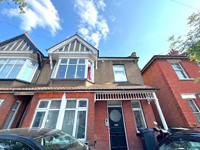 1 Bedroom Flat To Rent In Hindes Road, Harrow, HA1