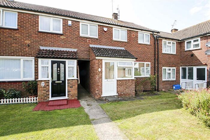 3 Bedroom Terraced House To Rent In Dorset Close, Bletchley, MK3