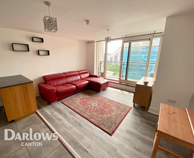 2 Bedroom Apartment For Sale In Ferry Court, Cardiff, CF11
