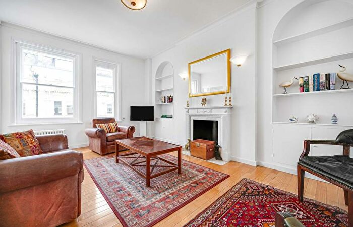 3 Bedroom Apartment To Rent In Gloucester Place, Marylebone, London, NW1