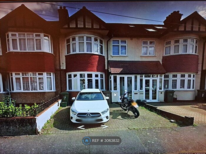 3 Bedroom Terraced House To Rent In Priory Crescent, Sutton, SM3