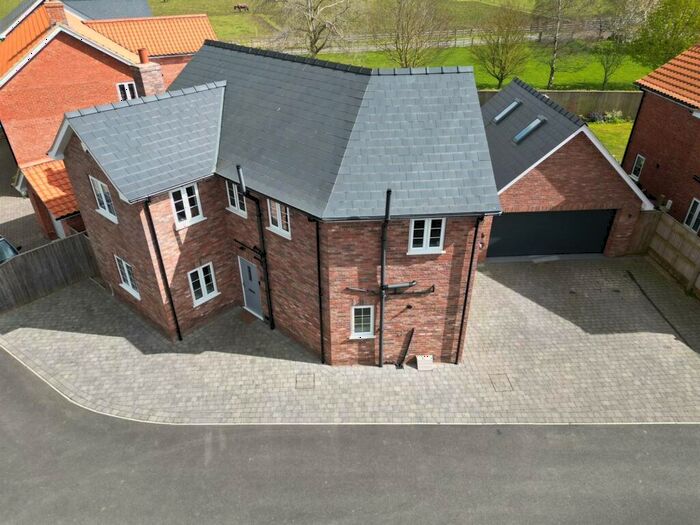 3 Bedroom Detached House For Sale In Paddock Close, Legbourne, Louth, LN11