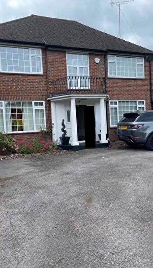 5 Bedroom Terraced House To Rent In Old Bedford Road, Luton, LU2