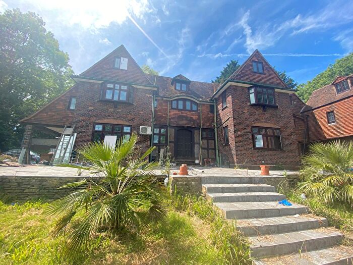 1 Bedroom Detached House To Rent In Edgware Way, Edgware, HA8