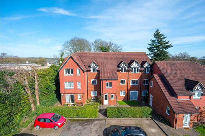 2 Bedroom House For Sale In Havercroft Close, St. Albans, Hertfordshire, AL3