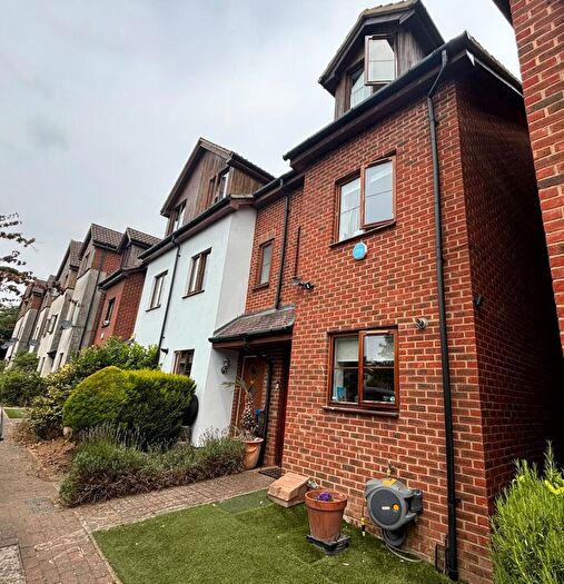 4 Bedroom Terraced House To Rent In John North Close, High Wycombe, Buckinghamshire, HP11