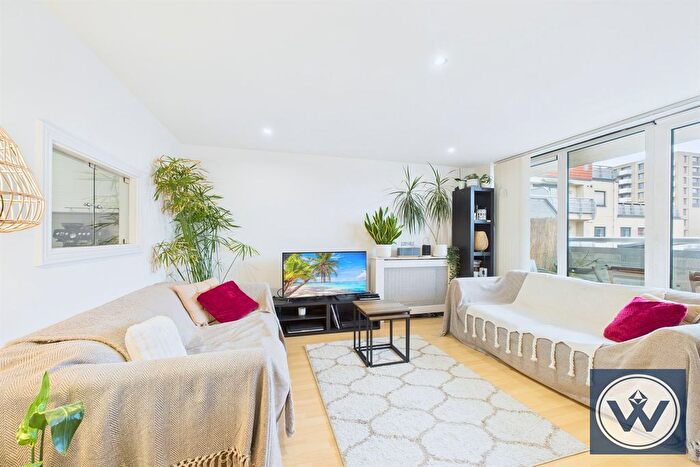 1 Bedroom Flat To Rent In Wards Wharf Approach, E16