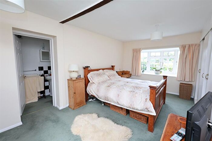 2 Bedroom Bungalow To Rent In Ovenden Road, Sundridge, Sevenoaks, TN14