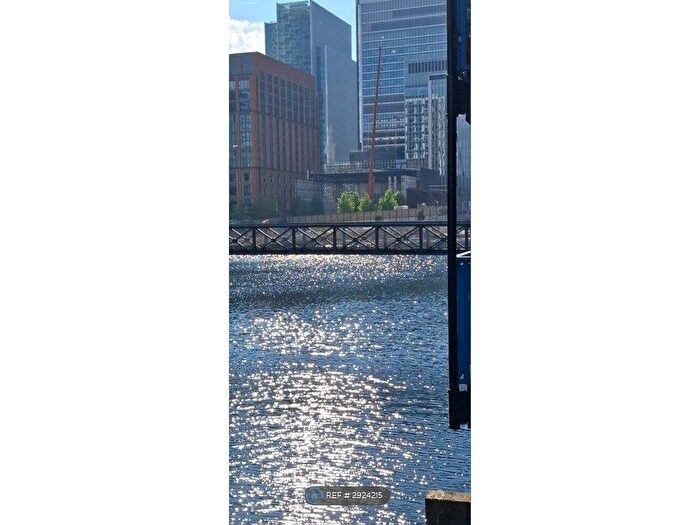 Studio To Rent In Bridge House Quay, London, E14