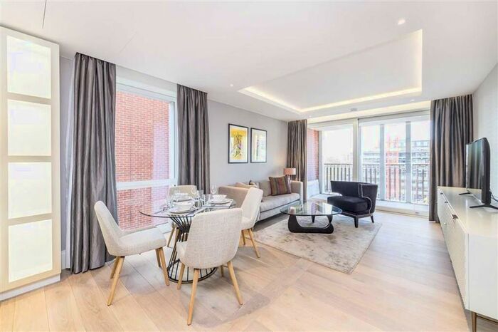 2 Bedroom Flat To Rent In Arundel Street, London, WC2R