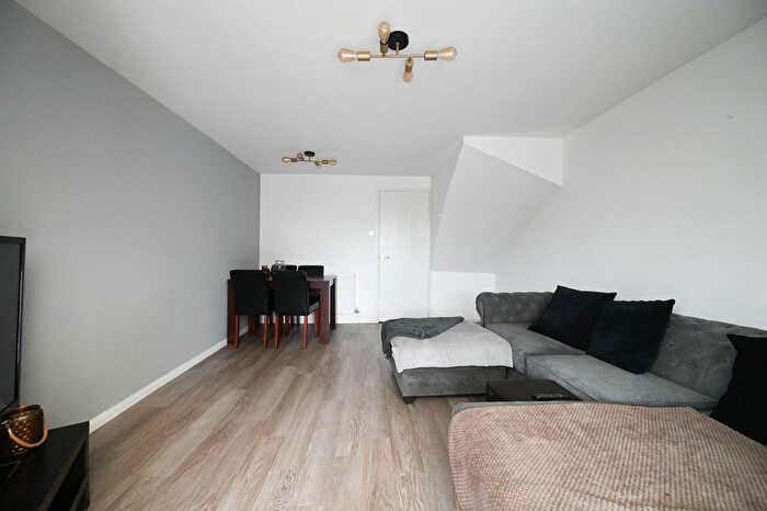 2 Bedroom End Of Terrace House To Rent In Gibson Way, Bognor Regis, PO21