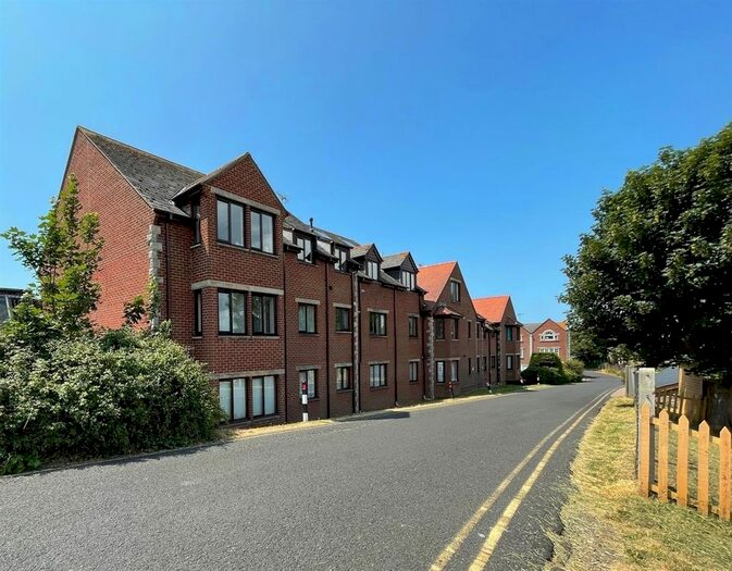 2 Bedroom Flat For Sale In Kings Road West, Swanage, BH19