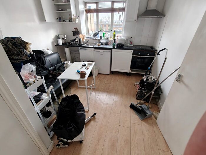 1 Bedroom Flat To Rent In Holloway Road, Holloway, London, N7