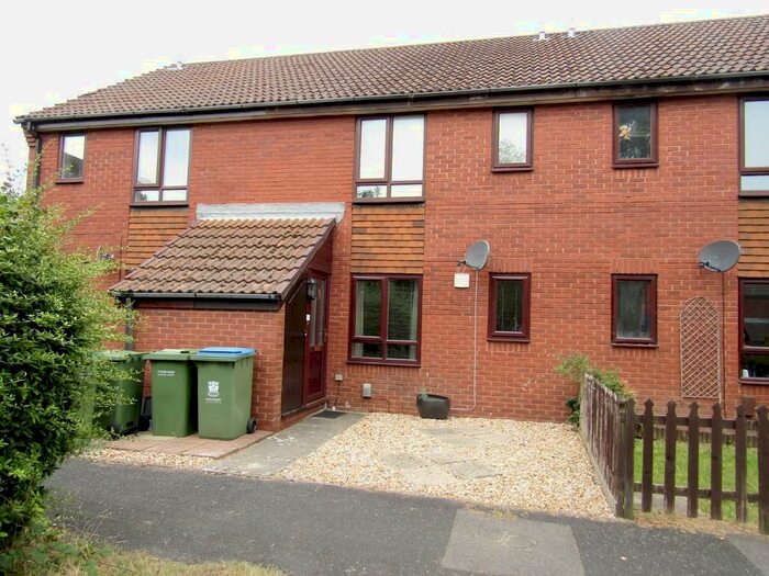 1 Bedroom Ground Maisonette To Rent In Course Park Crescent, PO14