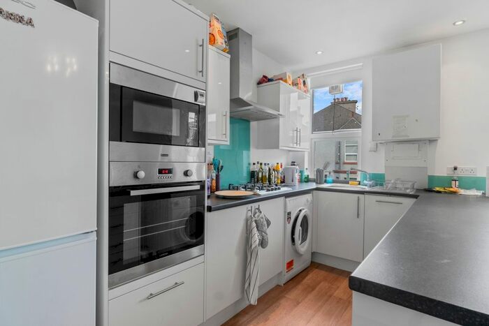 3 Bedroom Flat To Rent In Ford Park Road, Plymouth, Devon PL4
