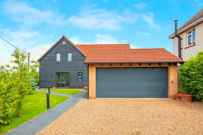 4 Bedroom Detached House For Sale In Blacksmiths Lane, Abbotsley, St. Neots, PE19