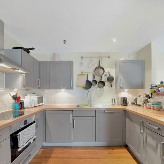 2 Bedroom Flat To Rent In East Dulwich Road, London, SE22