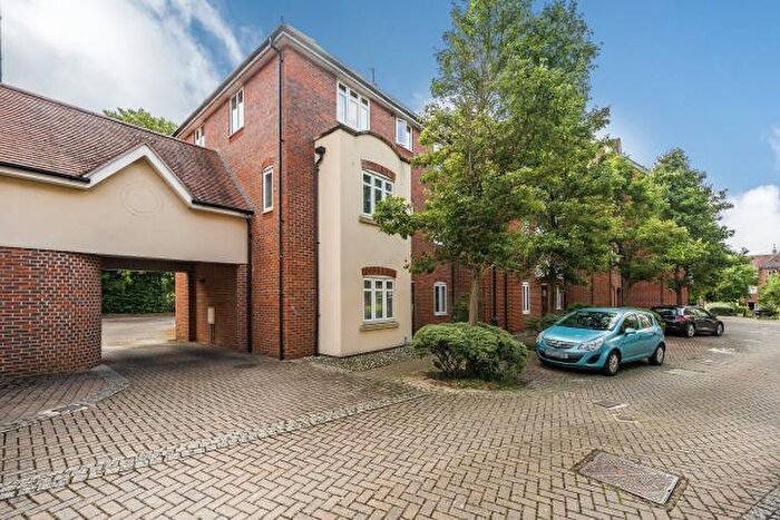 2 Bedroom Flat To Rent In Penlon Place, Abingdon, OX14