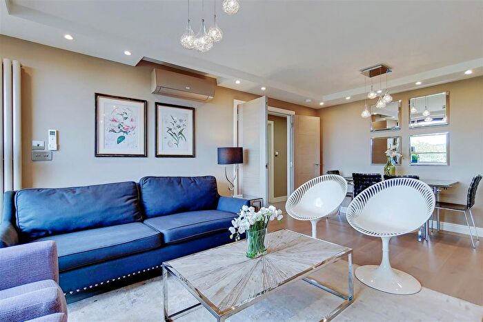 3 Bedroom Flat To Rent In Finchley Road, Swiss Cottage, London, NW3