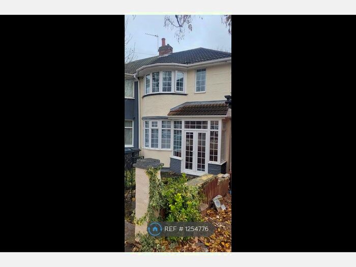 2 Bedroom Semi-Detached House To Rent In Harts Road, Birmingham, B8