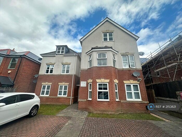2 Bedroom Flat To Rent In Winton Court, Southampton, SO16