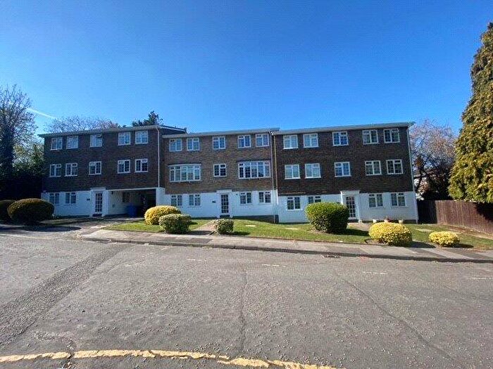 1 Bedroom Apartment To Rent In Tavistock Road, Kent, BR2