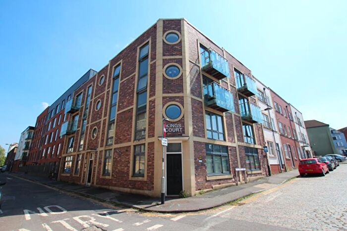 1 Bedroom Apartment To Rent In Kings Court - Old Market, BS2