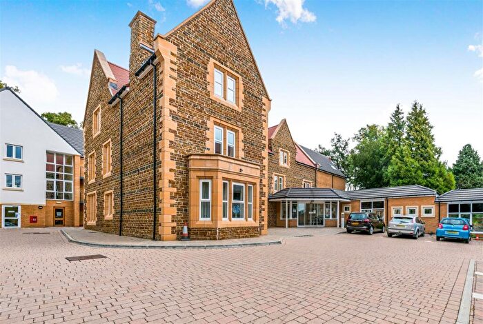 2 Bedroom Apartment For Sale In Wardington Court, Welford Road, Northampton, Northamptonshire, NN2
