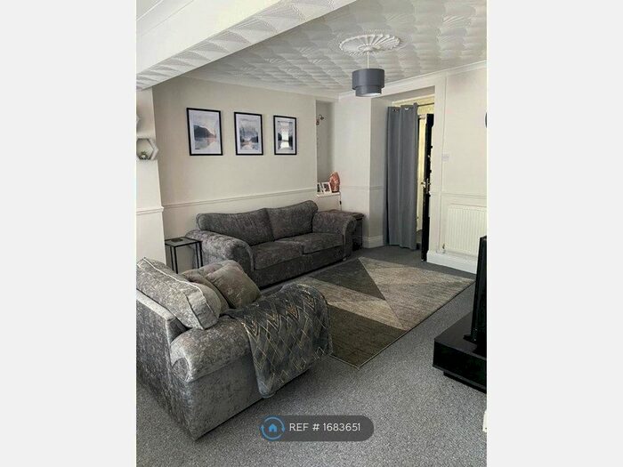 3 Bedroom Terraced House To Rent In Miskin Road, Tonypandy, CF40