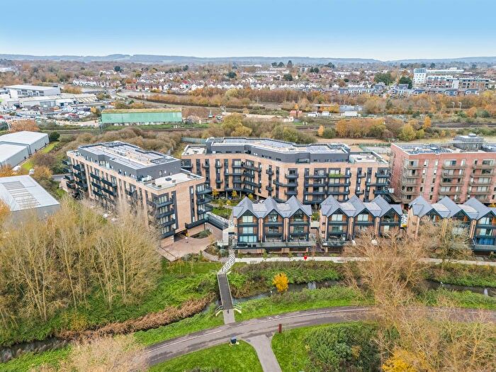 2 Bedroom Flat To Rent In Cantia Place, Ashford, TN23