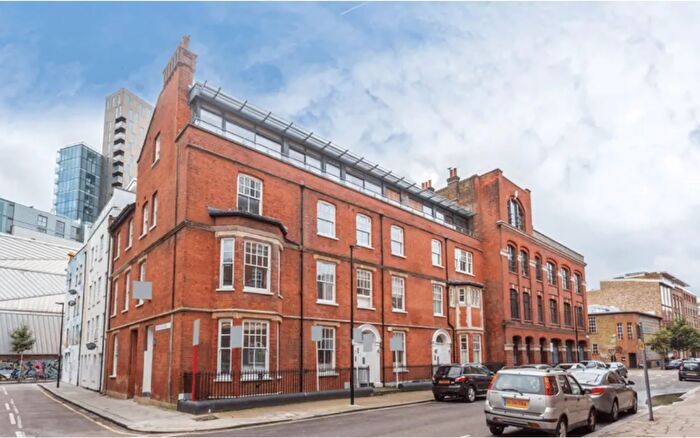 2 Bedroom Flat To Rent In Old Nichol Street, London, E2