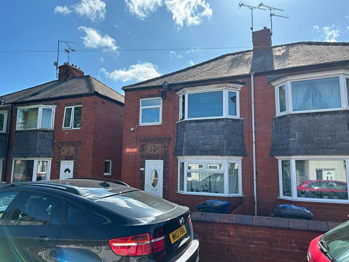 3 Bedroom Semi-Detached House For Sale In Sheppard Road, Doncaster, DN4