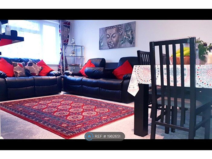 2 Bedroom Maisonette To Rent In Mossdown Close, Belvedere, DA17