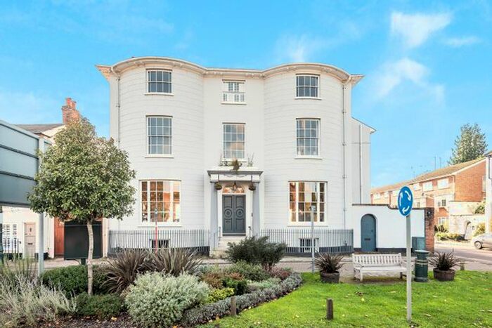 2 Bedroom Flat To Rent In Northfield End, Henley-On-Thames, Oxfordshire, RG9