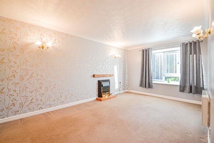 1 Bedroom Flat For Sale In Dingleway, Appleton, Warrington, WA4