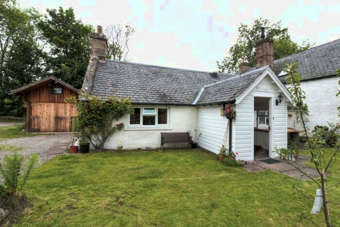 2 Bedroom Cottage For Sale In Clava, Inverness, IV2