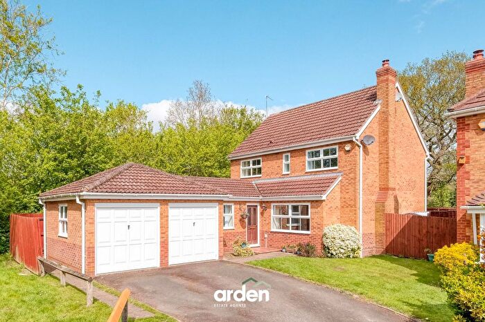 4 Bedroom Detached House For Sale In Johns Close, Studley, B80