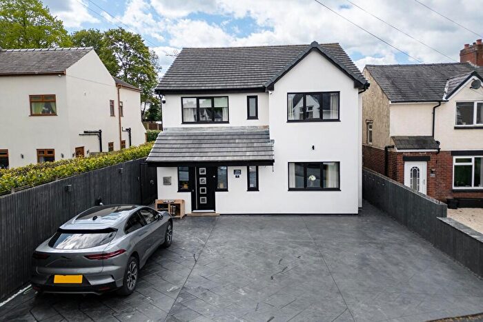 4 Bedroom Detached House For Sale In Calder Avenue, Billington, Lancashire, BB7
