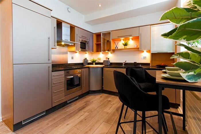 1 Bedroom Apartment To Rent In Princes House, North Street, Brighton, BN1