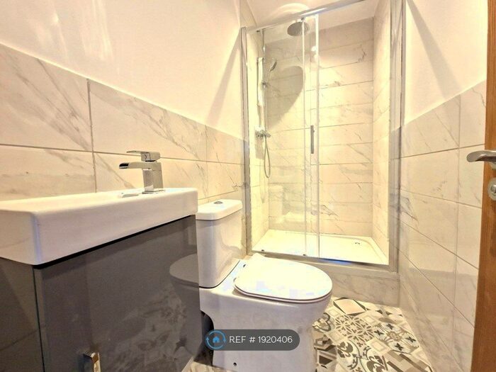 2 Bedroom Flat To Rent In Marlowes, Hemel Hempstead, HP1