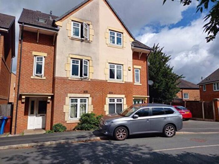 Semi Detached House For Sale In Cedarwood Close, Northenden, Manchester, Greater Manchester, M22