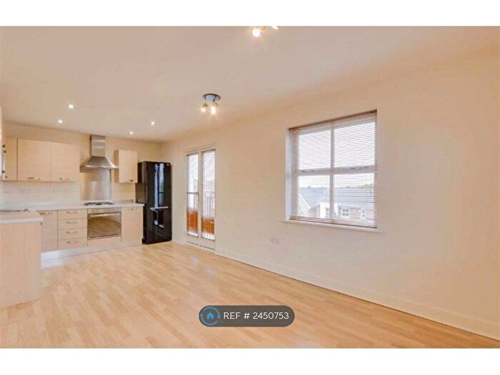 2 Bedroom Flat To Rent In Redhouse Park, Redhouse Park, Milton Keynes, MK14