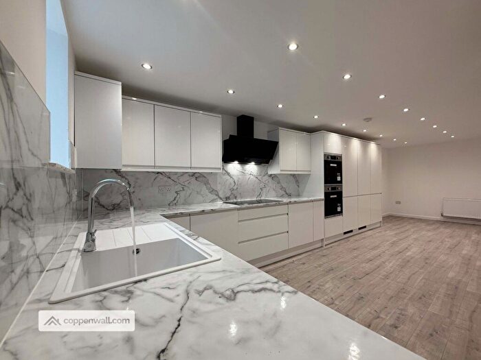 3 Bedroom End Of Terrace House For Sale In Newchurch Road, Rawtenstall, Rossendale, BB4