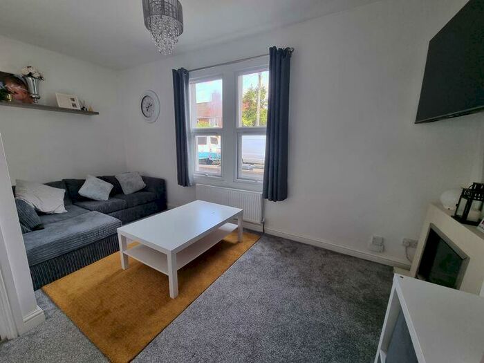 1 Bedroom Flat For Sale In Rodney Road, Kingswood, BS15