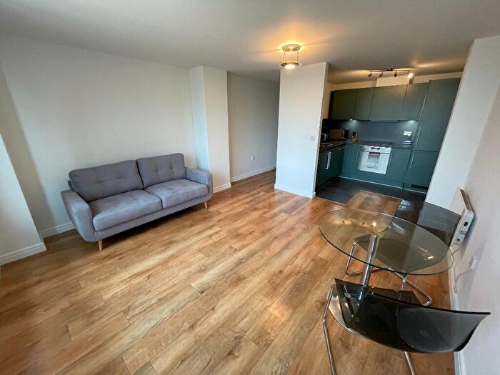 1 Bedroom Apartment To Rent In Centenary Plaza, Holliday Street, B1